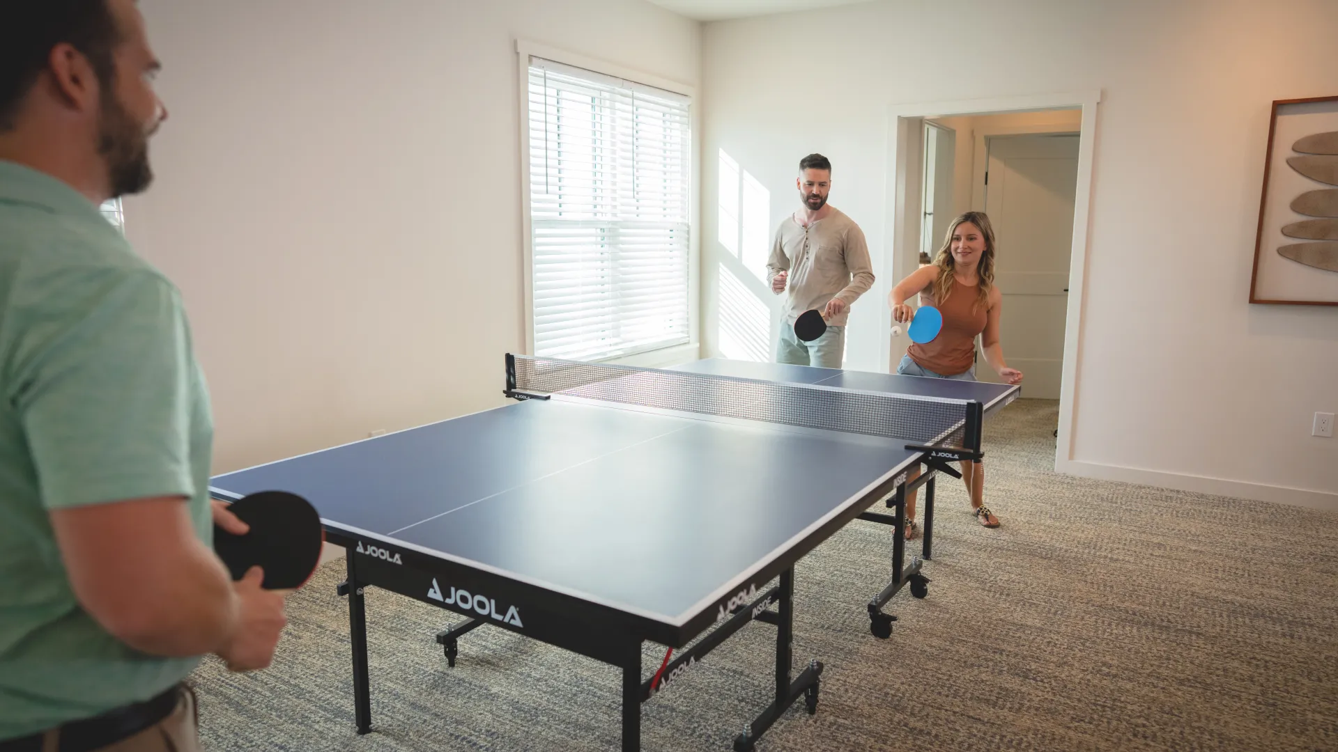 Guest playing Ping pong - Lifestyle 