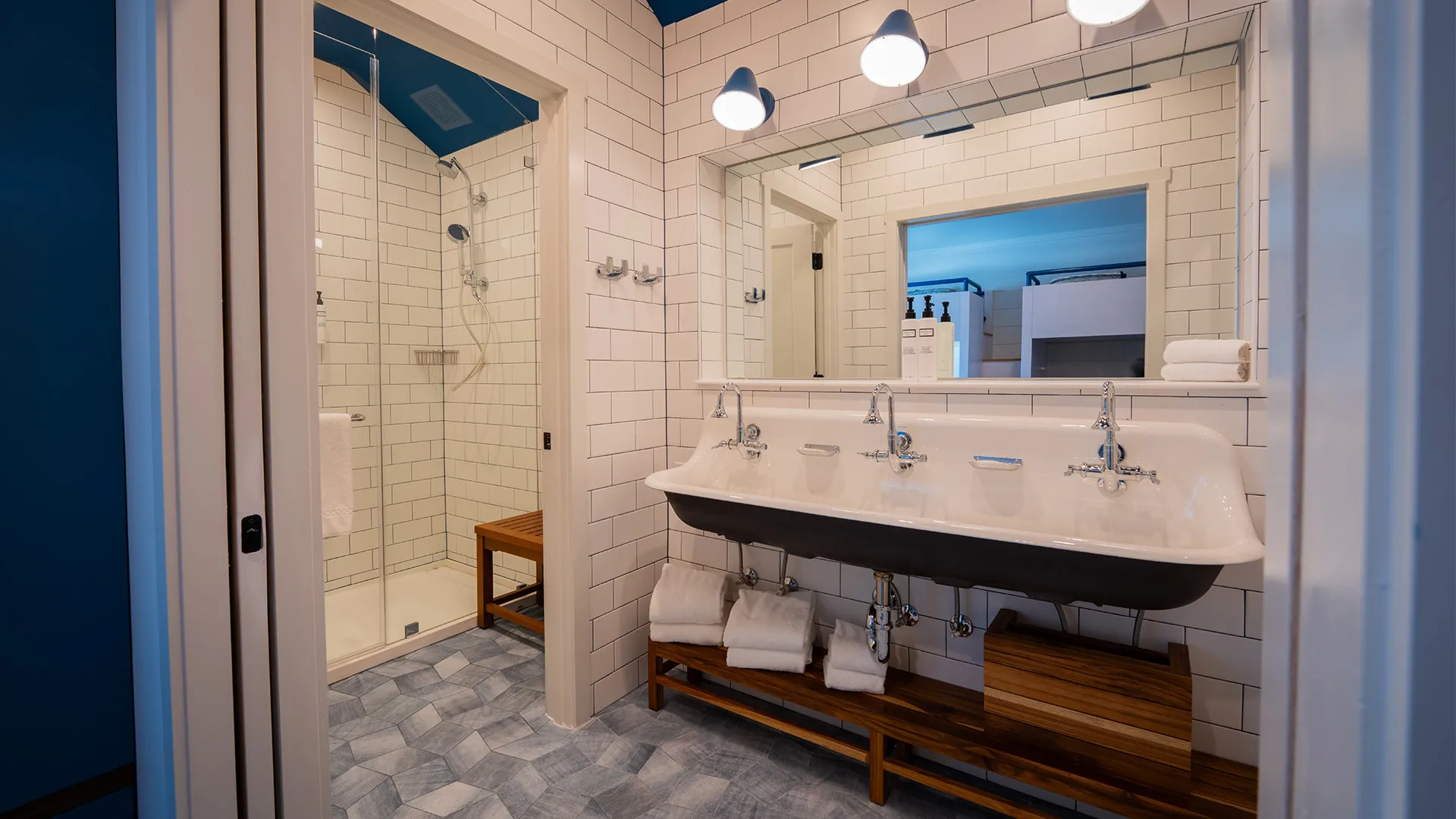 An image of the bathroom in a bunk room in an Evermore house.