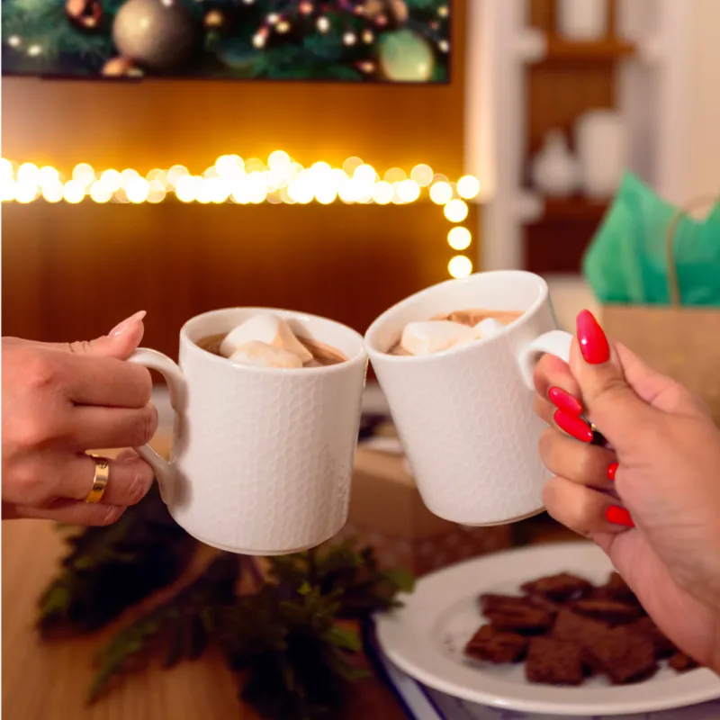 Holiday hot cocoa in Flats